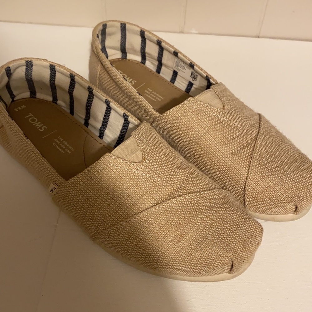 Toms - Picture 3 of 6